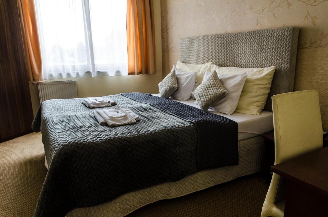 Hotel Rokoko Kosice Ngoại thất bức ảnh